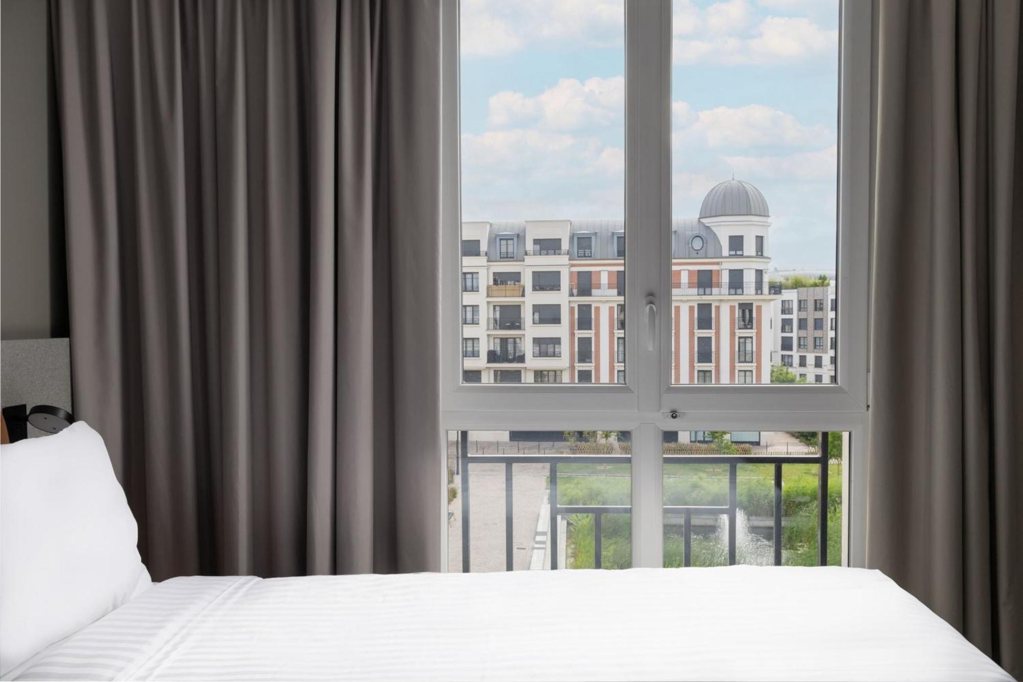 Moxy Paris Кламар Экстерьер фото